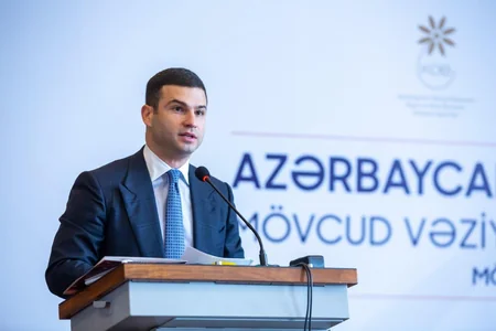 Azərbaycanda reklam bazarının vəziyyəti müzakirə edilib