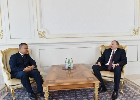 ​İlham Əliyev ölkəmizə yeni təyin olunmuş səfirlərin etimadnamələrini qəbul edib