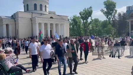В Кишиневе проходит митинг в поддержку евроинтеграции Молдовы - ФОТОРЕПОРТАЖ