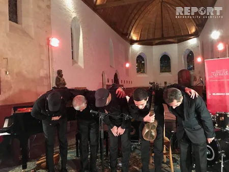 Azərbaycanın “Cəngi” qrupu Fransada konsert verib - FOTO