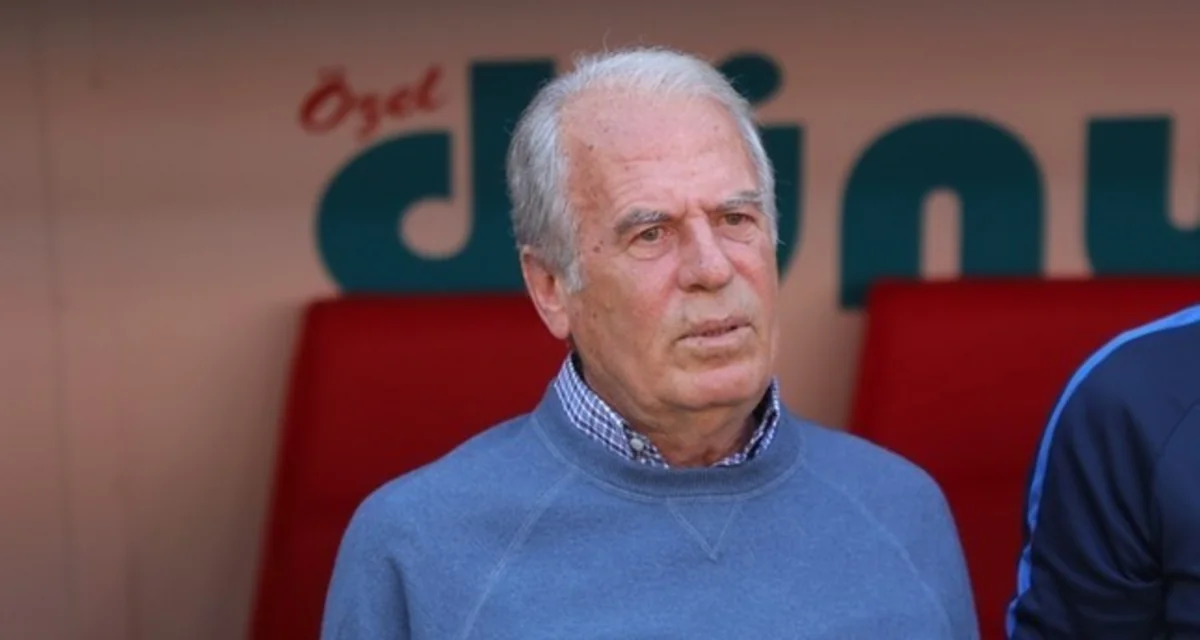 Traktor klubu Mustafa Denizli ilə yollarını ayırıb