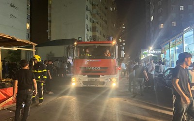Abşeronda yaşayış binasında partlayış olub, xəsarət alanlar var