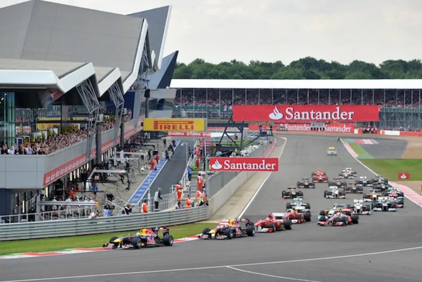 Formula 1: Böyük Britaniyada 2 Qran-prinin keçirilməsinə razılıq verildi