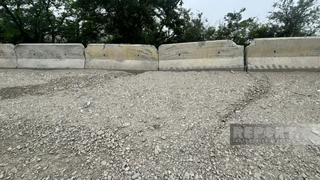 Ağsu aşırımında çətinliklər yaranıb, davamlı yağışlar torpaq sürüşməsi riskini artırıb
