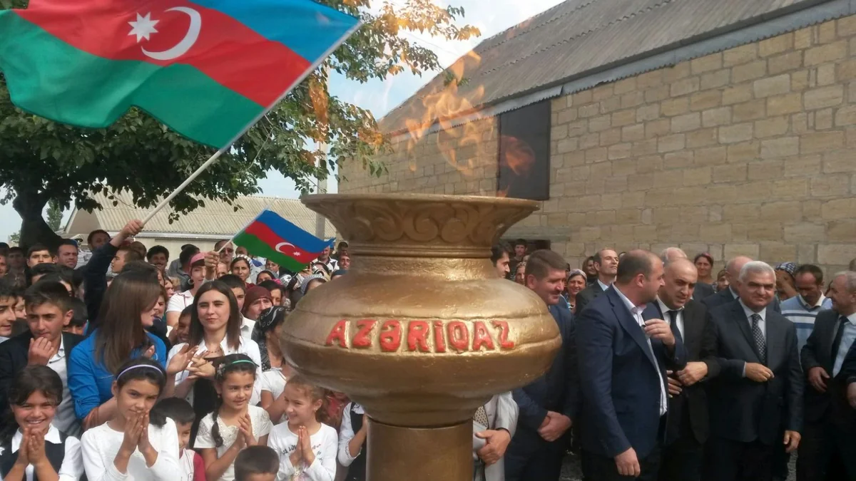 ​Qubanın kəndlərindən birinə təbii qaz verilib - FOTO