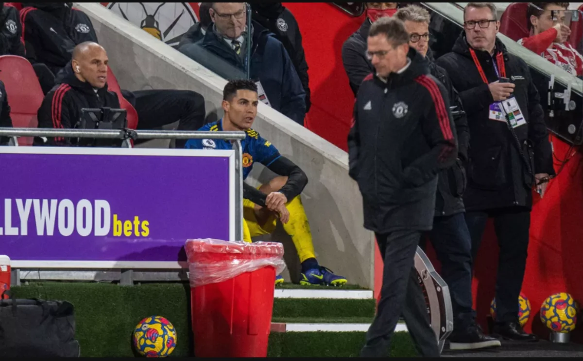 Mançester Yunayteddə Ronaldu ilə baş məşqçi arasında gərginlik baş verib