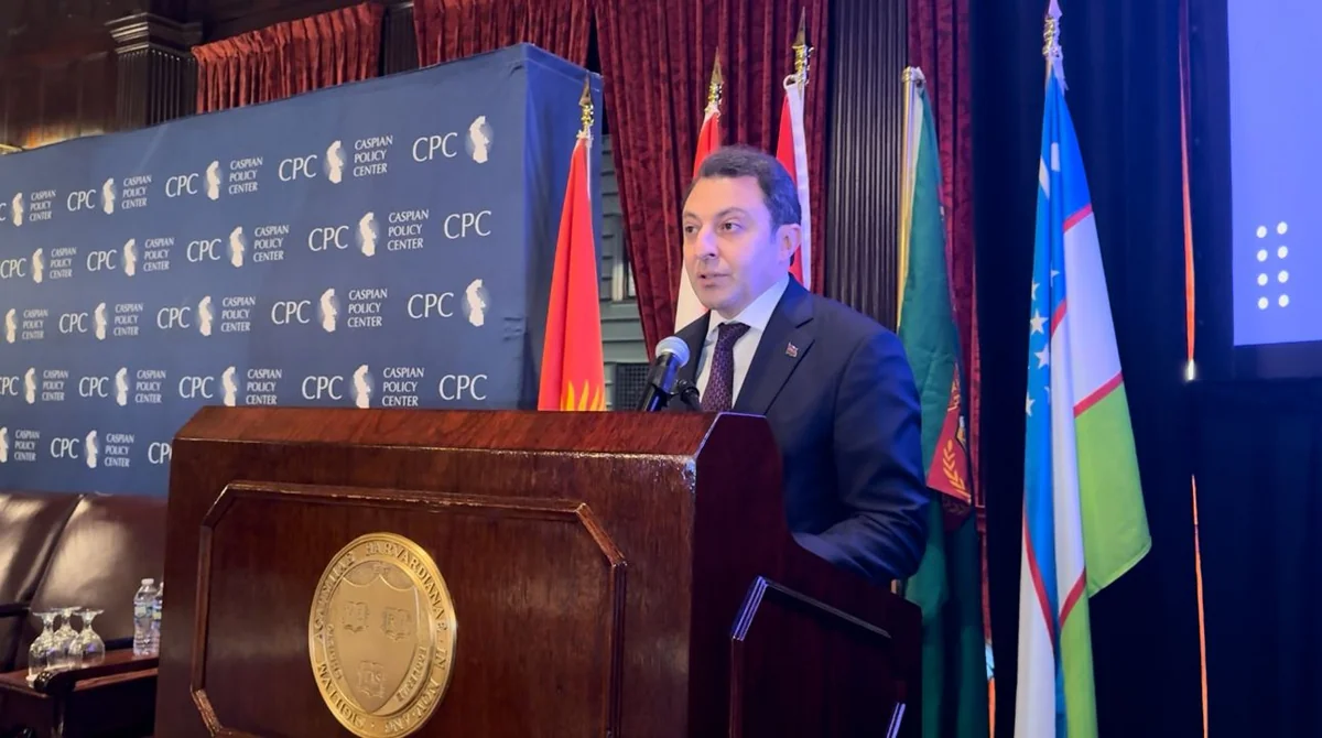Azərbaycanlı diplomat 5-ci Xəzər Biznes Forumunda iştirak edib