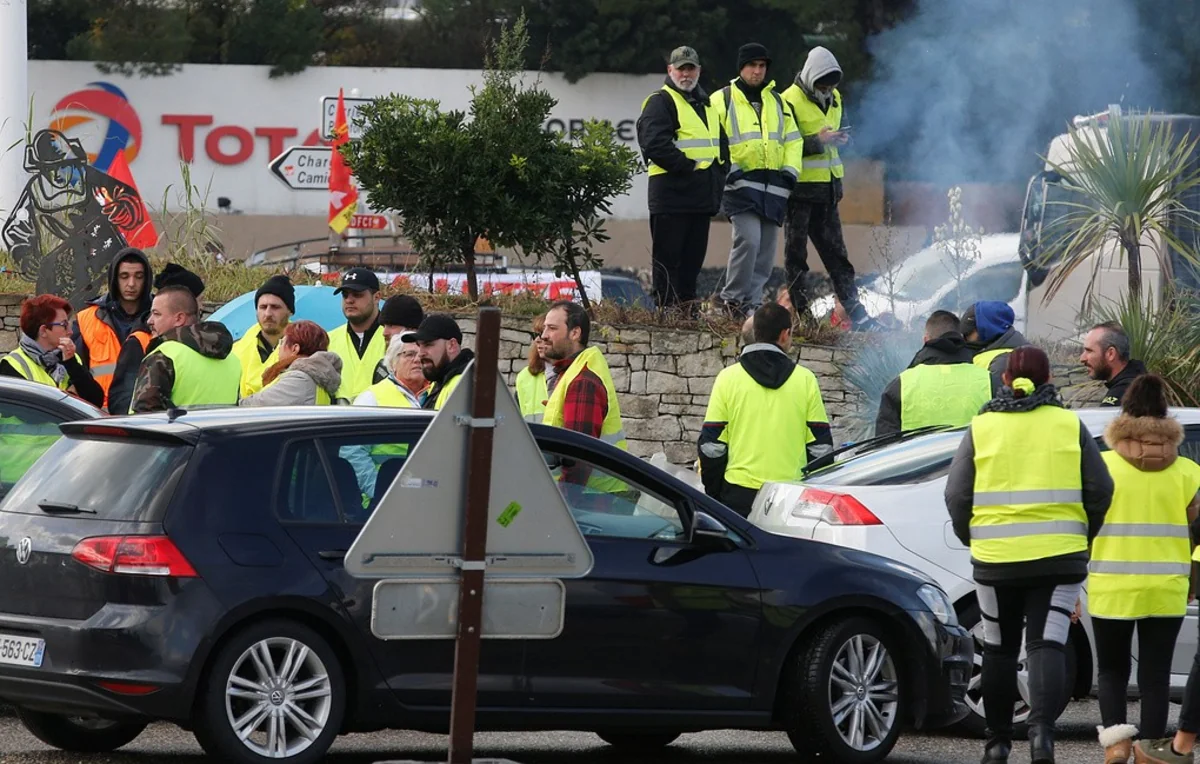 Protesters in France block Total's 11 fuel storages