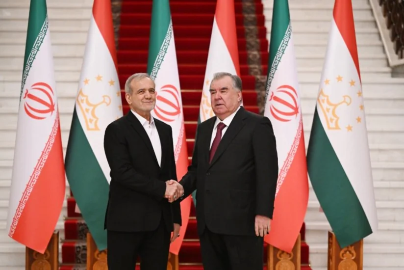 Рахмон предолжил Пезешкиану отметить Новруз в Таджикистане