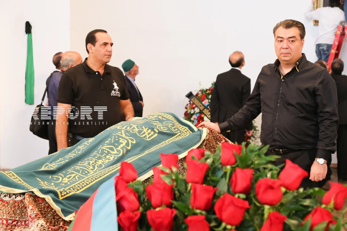 Xalq artisti Habil Əliyevlə vida mərasimi başlayıb - FOTO
