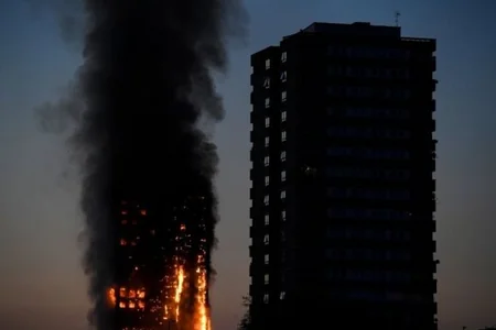Полиция Лондона подтвердила гибель шести человек при пожаре в высотке - ВИДЕО - ОБНОВЛЕНО - 3