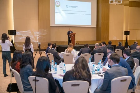 Maliyyə Nazirliyi və Dünya Bankı birgə seminar keçirdi