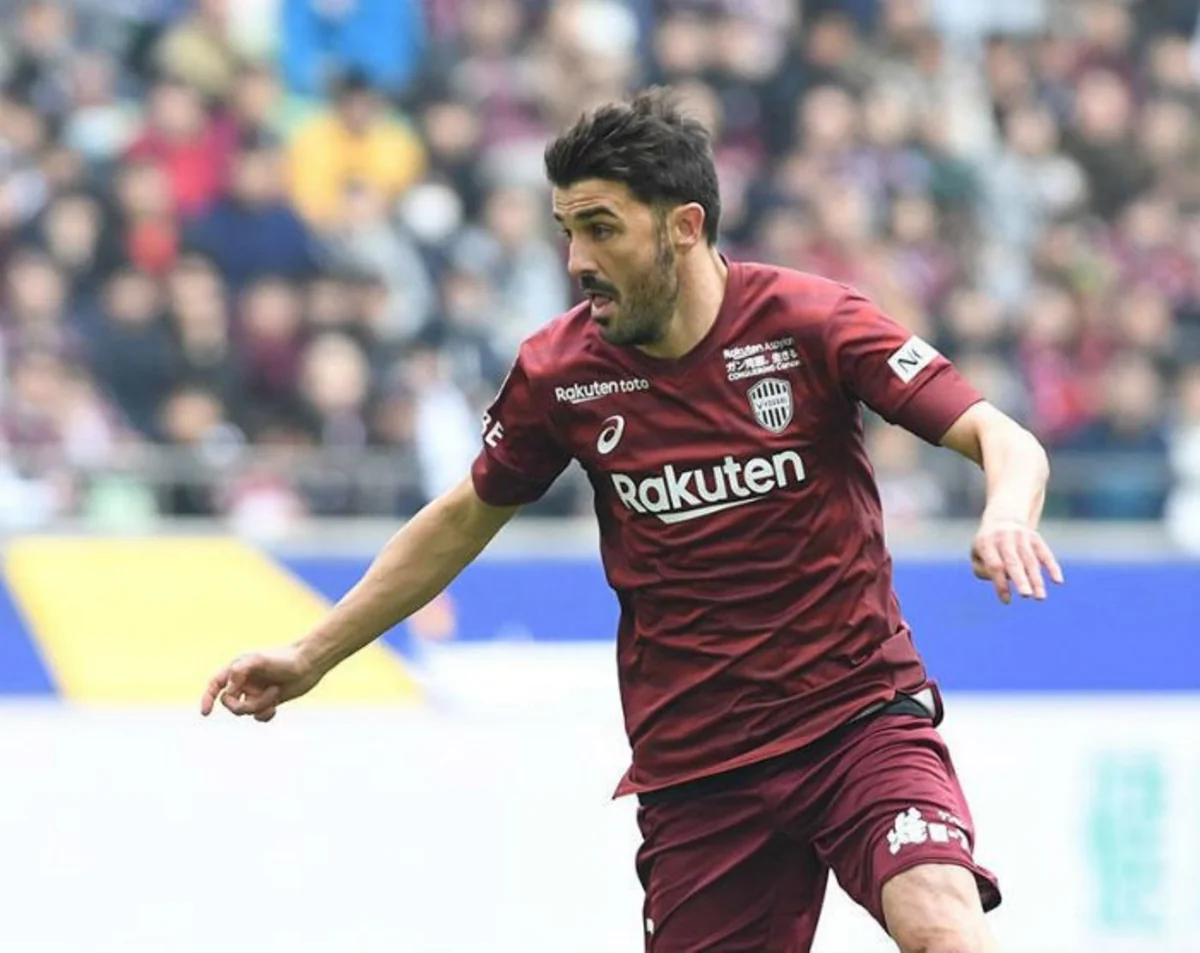 Famous football player inks contract with Indian club