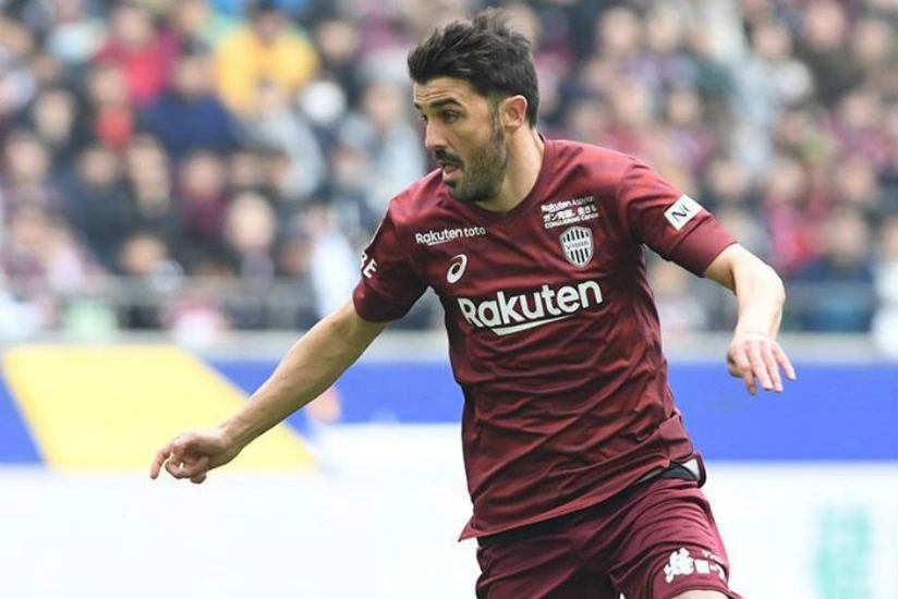 Famous football player inks contract with Indian club