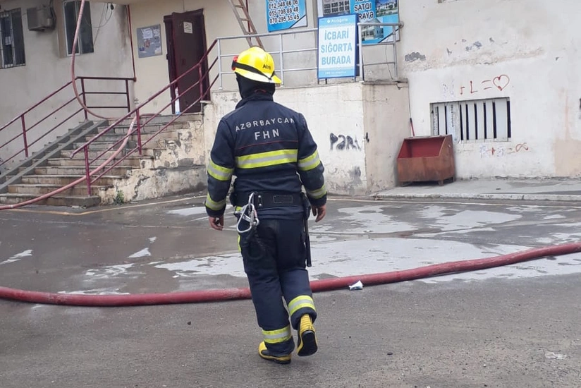 Binəqədidə beşmərtəbəli yaşayış binasında yanğın olub, zərərçəkən var