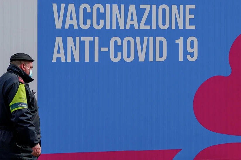 В Италии работники транспорта бастуют, требуя вакцинацию от COVID-19