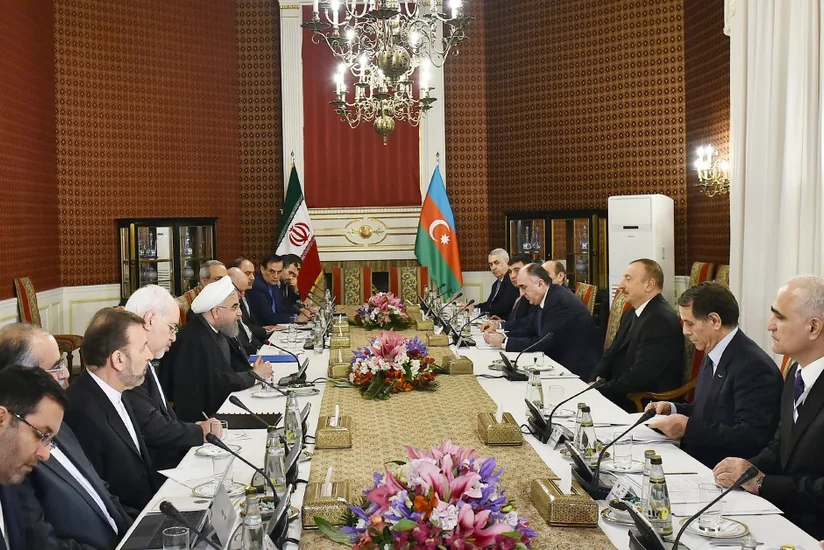 Состоялась встреча президентов Азербайджана и Ирана в расширенном составе