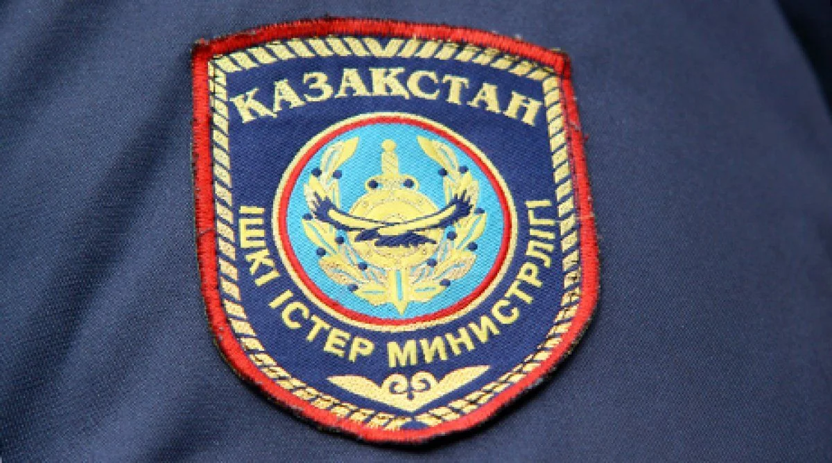 Казахстанские полицейские со следующего года начнут носить кроссовки