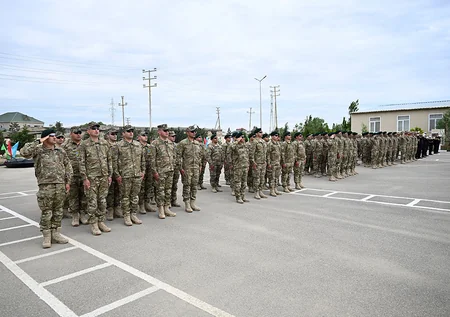 Müstəqillik Günü ərəfəsində hərbi hissələrin birində “Açıq qapı” günü keçirilib