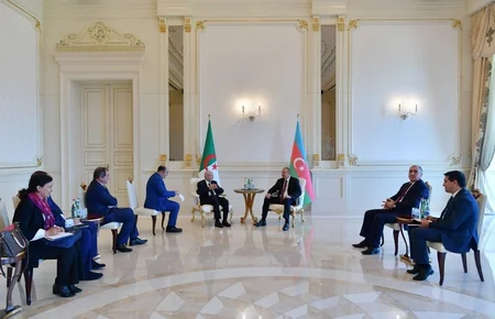 President Ilham Aliyev met with President of Algeria Abdelkader Bensalah