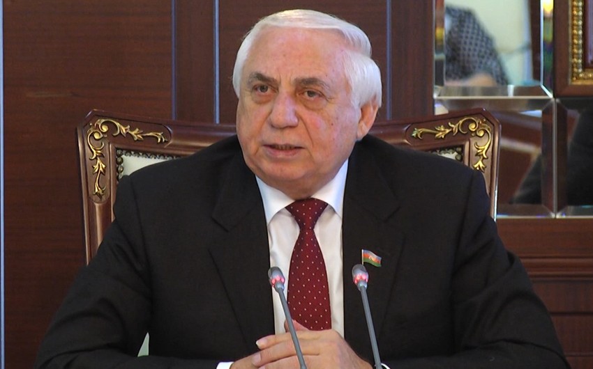 Hadi Rəcəbli Rusiyada işləyən azərbaycanlılarla bağlı səsləndirdiyi fikirlərə aydınlıq gətirib