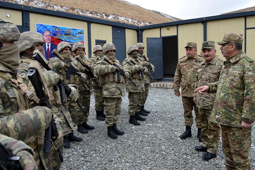 Закир Гасанов посетил воинские части, дислоцированные на границе с Арменией