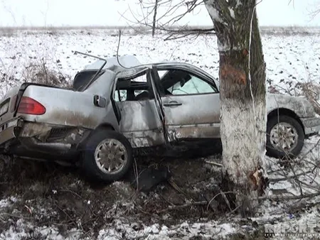 Qarlı hava şəraiti Neftçalada yol qəzasına səbəb olub - FOTO