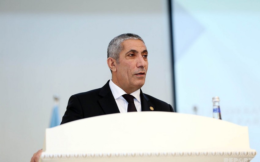 Siyavuş Novruzov: “Nazir qalıb kənarda, mətbuat xidməti xalqa əlləzinə oxuyur”