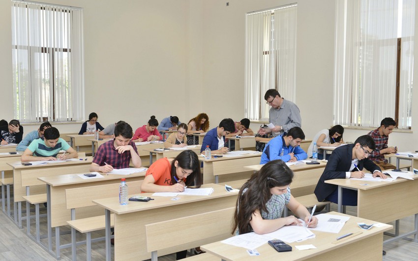 Ali məktəblərə yerləşdirmə sentyabrın 20-dən sonra aparılacaq