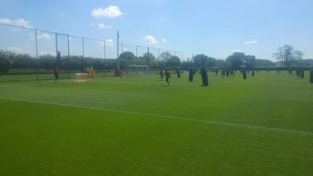 Arsenal Bakıdakı finalın hazırlığına həndbol oynayaraq başlayıb