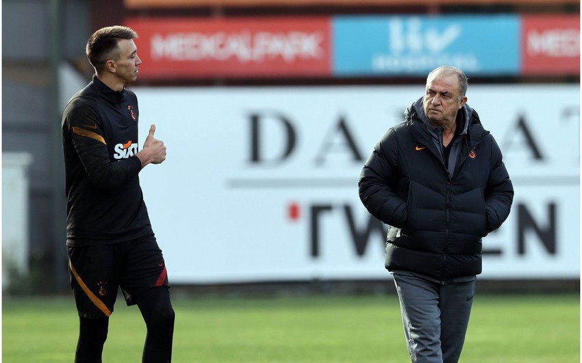 Fernando Muslera Terimə görə Qalatasaraydan gedir