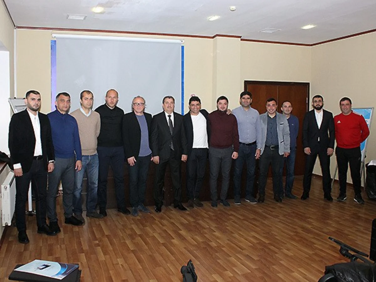 Azərbaycanın 8 məşqçisinə UEFA-nın Pro lisenziyası təqdim olunub - SİYAHI