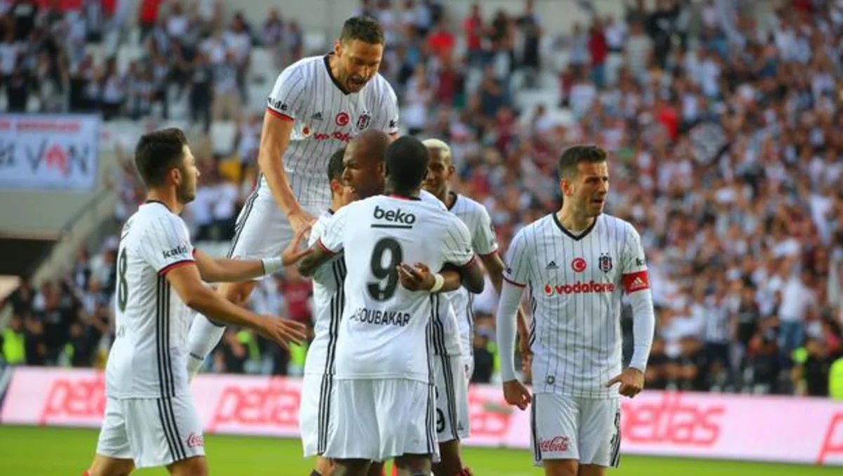 Beşiktaş klubu tarixində 15-ci dəfə Türkiyə çempionu olub