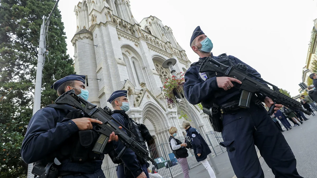 France to strengthen border control amid terrorist threat