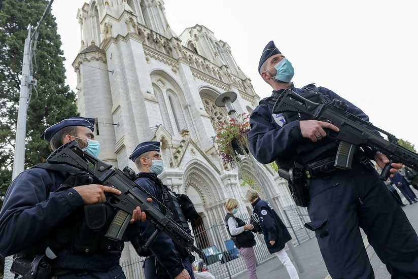 Fransa sərhəd nəzarətini gücləndirir