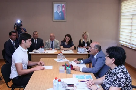 Balakən sakinləri Əbülfəs Qarayevdən rayonda Tamburçular Mərkəzinin yaradılmasını xahiş ediblər