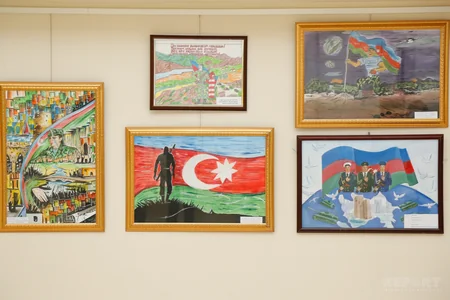 Vətənin müdafiəsinə hazıram! mövzusunda sərgi keçirilib