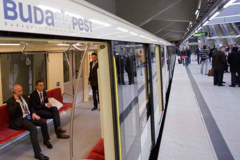Macarıstanda metroda iki qatar toqquşub, 10 nəfər xəsarət alıb