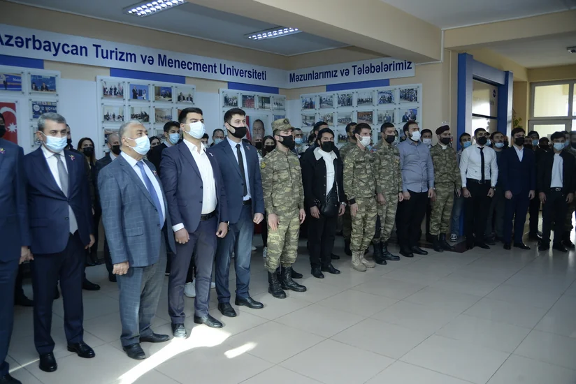 Turizm təhsili müəssələrində auditoriyalara şəhid məzunların adları verilib