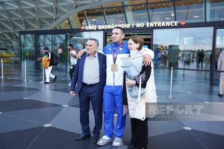 Азербайджанские каратисты, успешно выступившие на ЧЕ, вернулись на родину