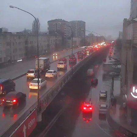 Bakının bir sıra yollarında tıxac yaranıb