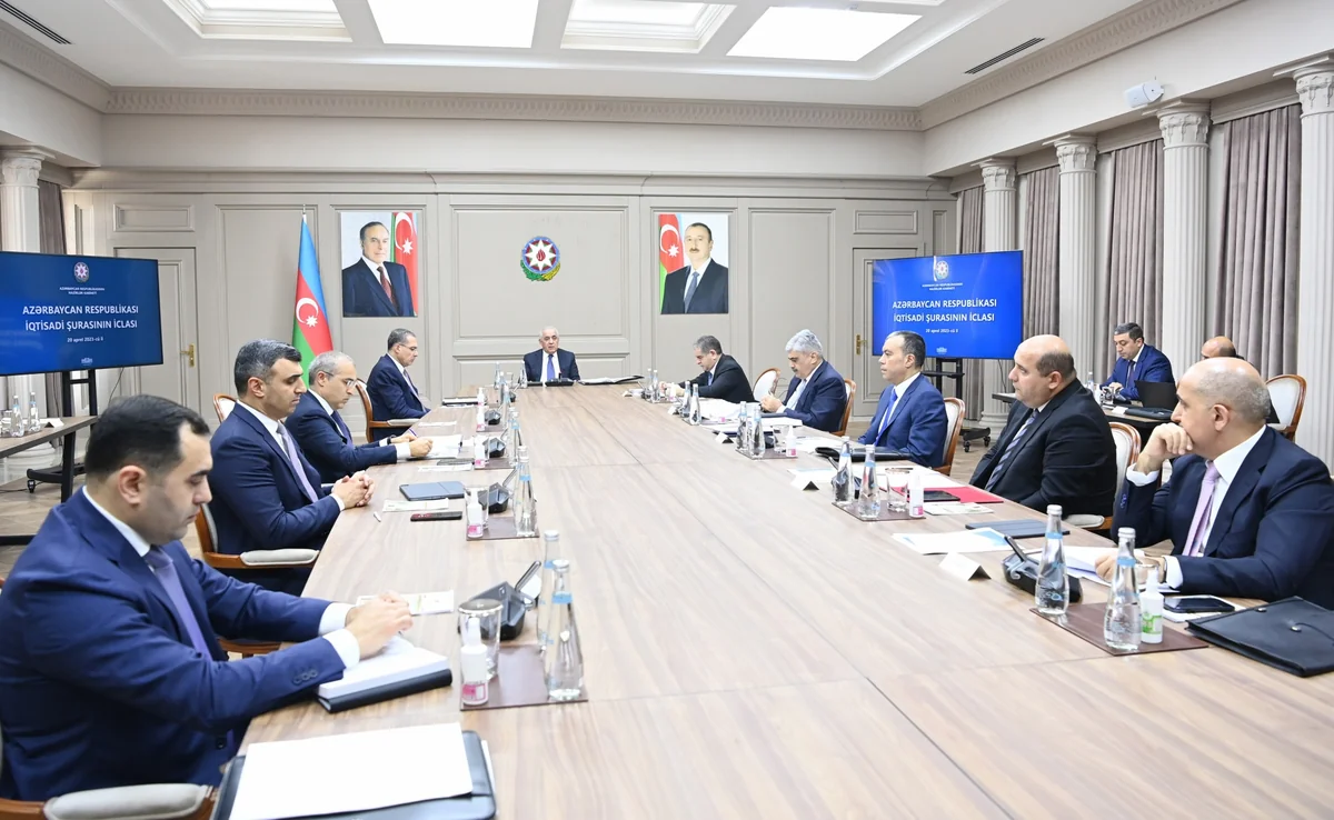İqtisadi Şuranın iclası keçirilib, dövlət büdcəsinə yenidən baxılması üçün tapşırıqlar verilib