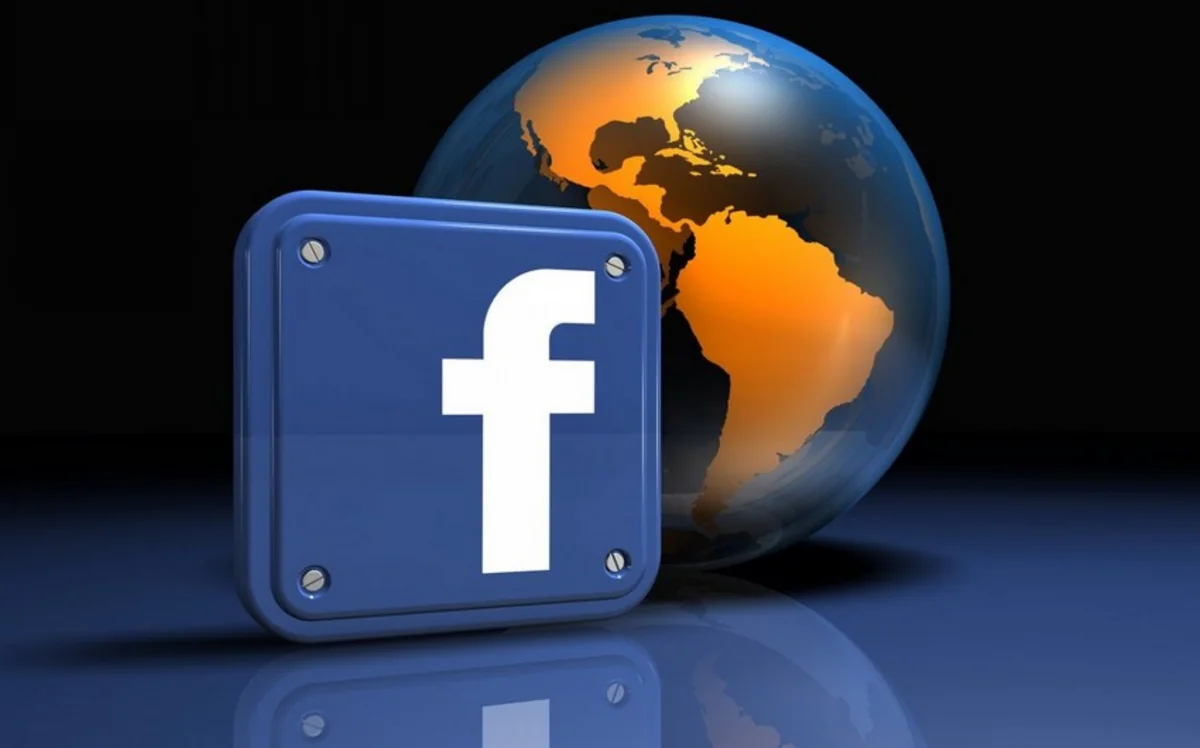 В работе Facebook произошел сбой