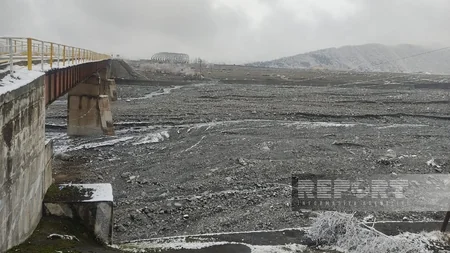 Şəkidə kəndləri birləşdirən körpü dağılır