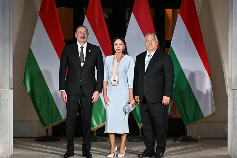 Azərbaycan Prezidenti İlham Əliyev və birinci xanım Mehriban Əliyeva Budapeştdə ziyafətdə iştirak ediblər - YENİLƏNİB