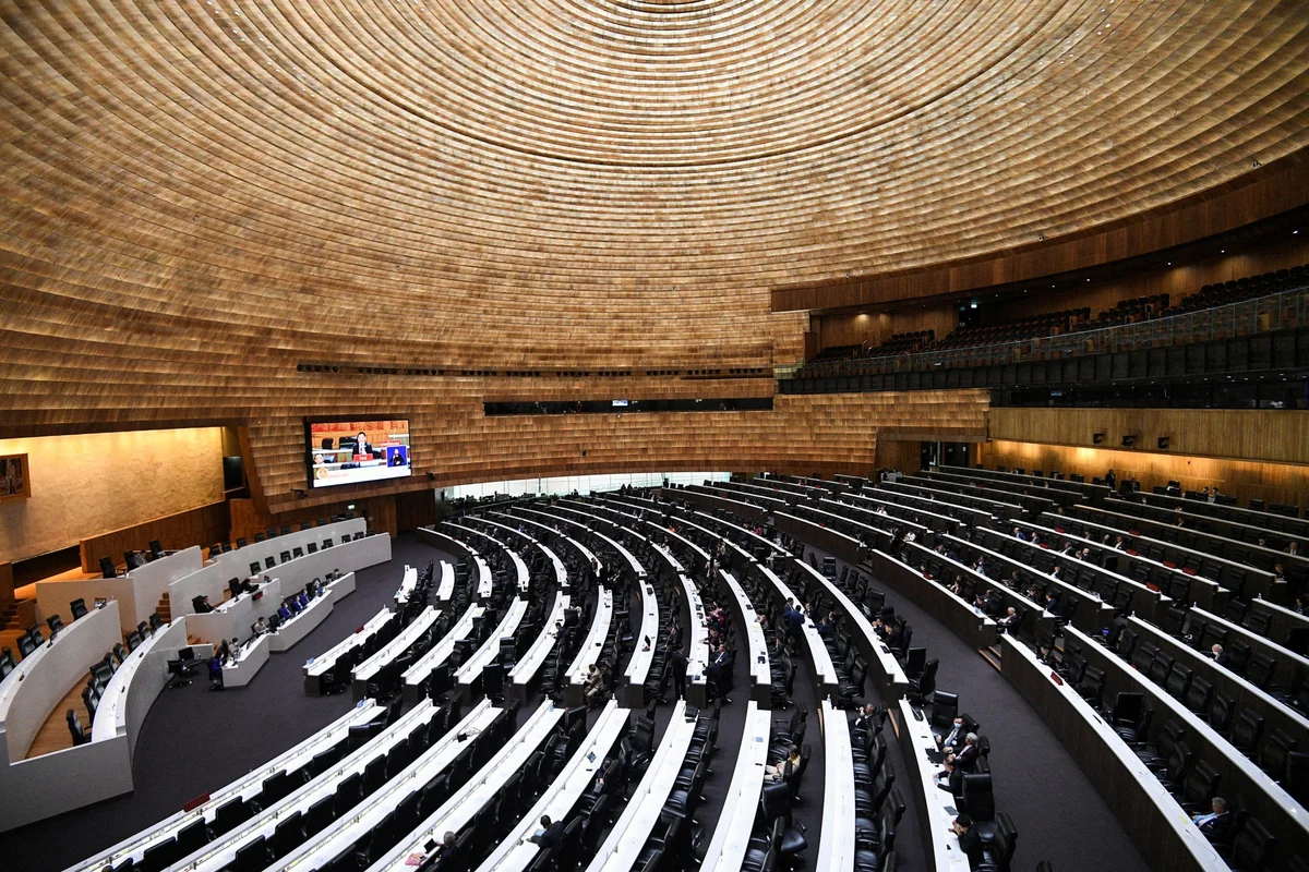 Tailand Senatına 46 mindən çox namizəd mübarizə aparacaq