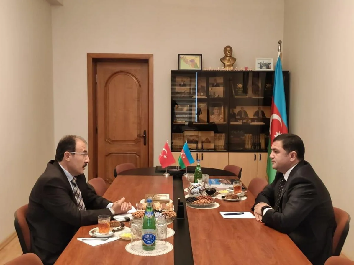 Türkiyə səfiri Naxçıvanın Bakıdakı nümayəndəsilə görüşdü