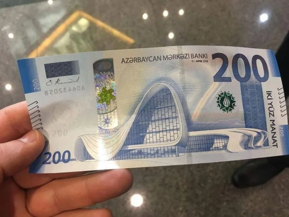 Azerbaijan sees sharp increase in number of AZN 200-banknotes in circulation