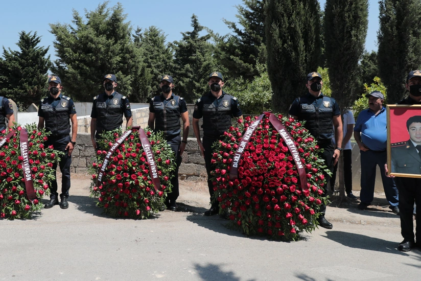 Daxili işlər naziri polis əməkdaşı ilə vida mərasimində iştirak edib