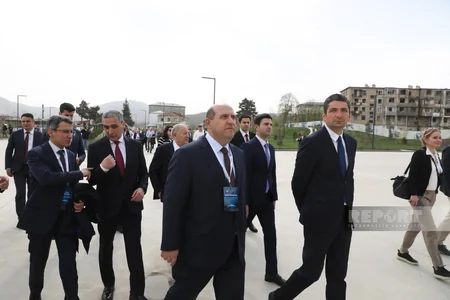 VII ADA Siyasi Forumunun ilk günü başa çatıb - YENİLƏNİB-3